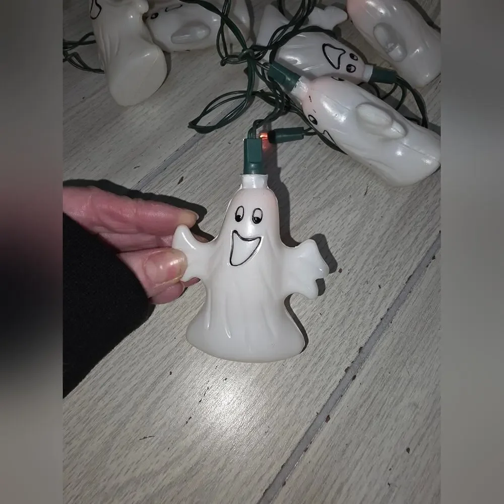Vtg Blow Mold Scary/Happy Ghost String Lights Halloween Decorations